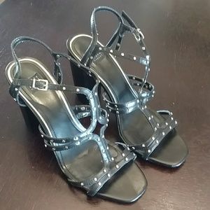 White House Black market women's heels size 9M